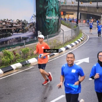 Runner Photo 7939126