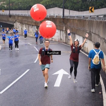 Runner Photo 7939135