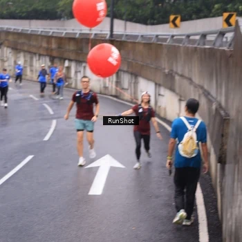 Runner Photo 7939145