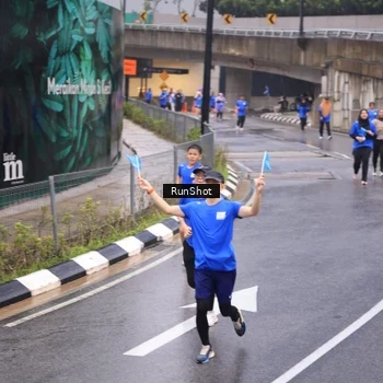Runner Photo 7939177