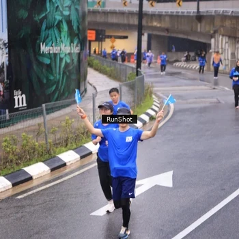 Runner Photo 7939184