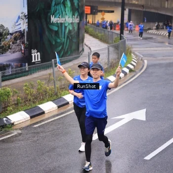 Runner Photo 7939191