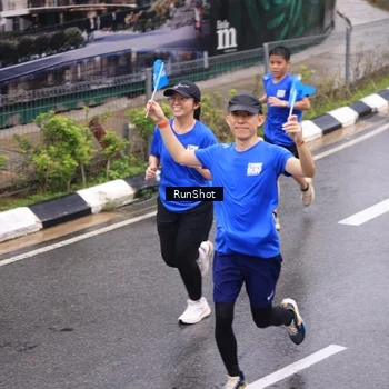 Runner Photo 7939202