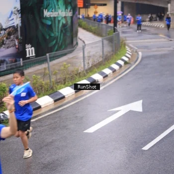Runner Photo 7939215
