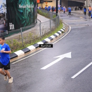 Runner Photo 7939218