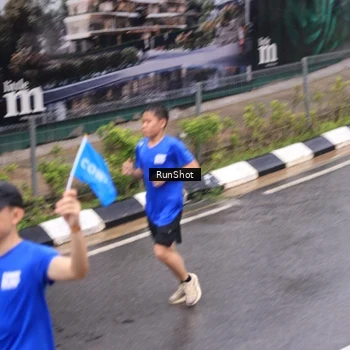 Runner Photo 7939222