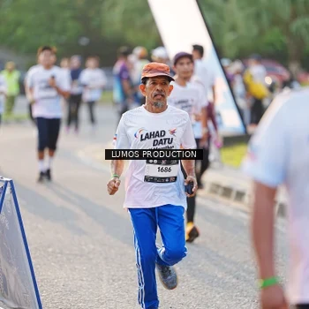Runner Photo 7939227