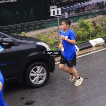 Runner Photo 7939231