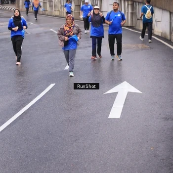 Runner Photo 7939246