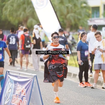 Runner Photo 7939247