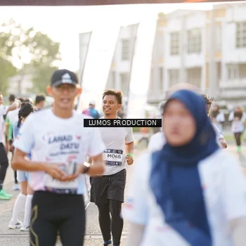Runner Photo 7939250