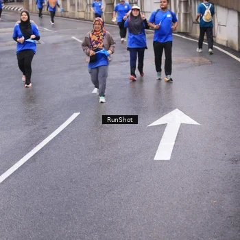 Runner Photo 7939251