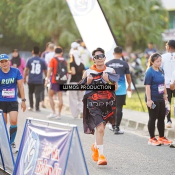 Runner Photo 7939256
