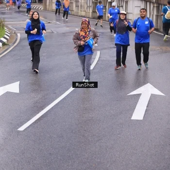 Runner Photo 7939260