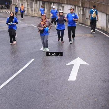 Runner Photo 7939271