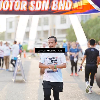 Runner Photo 7939273