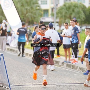 Runner Photo 7939275