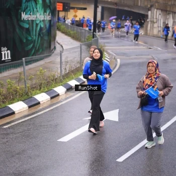 Runner Photo 7939290