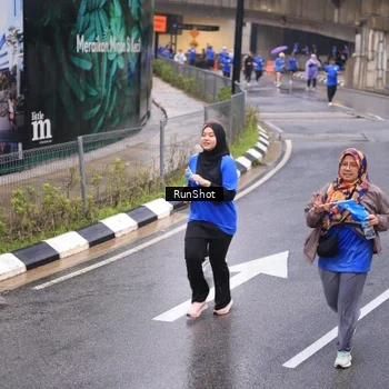Runner Photo 7939298