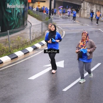 Runner Photo 7939299
