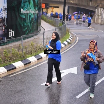 Runner Photo 7939300