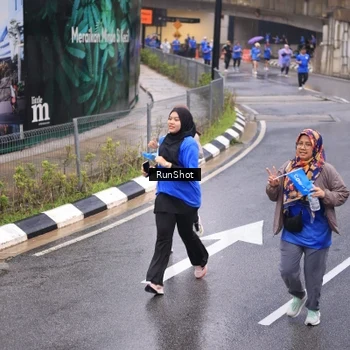 Runner Photo 7939302