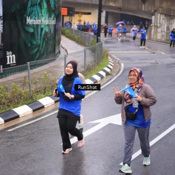 Runner Photo 7939303
