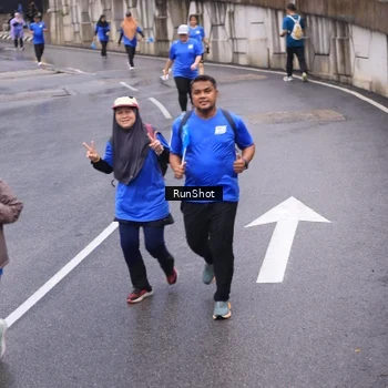 Runner Photo 7939314