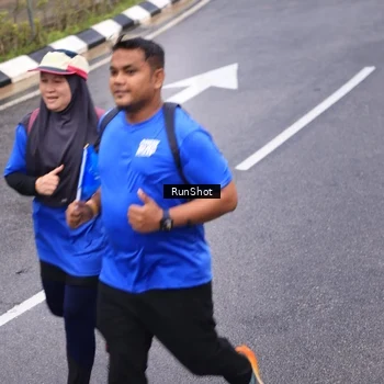 Runner Photo 7939345