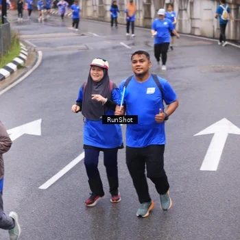 Runner Photo 7939346
