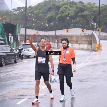 Runner Photo 7939352