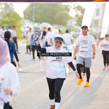 Runner Photo 7939359