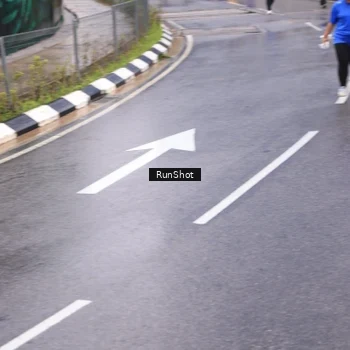 Runner Photo 7939365