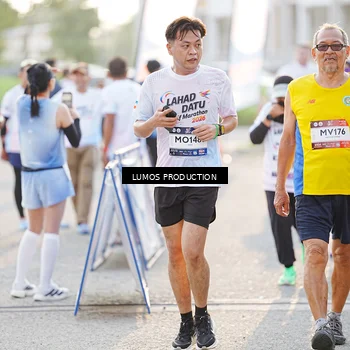 Runner Photo 7939368