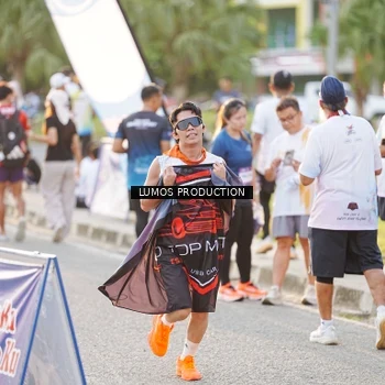 Runner Photo 7939379