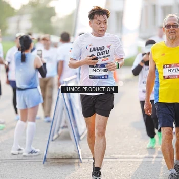 Runner Photo 7939405