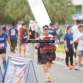 Runner Photo 7939410