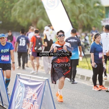 Runner Photo 7939426