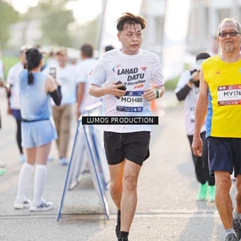 Runner Photo 7939435