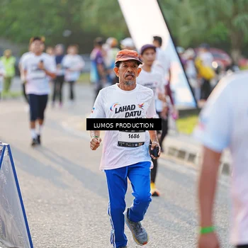 Runner Photo 7939442