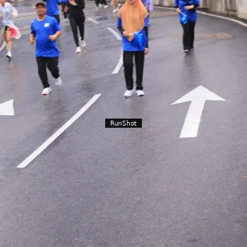 Runner Photo 7939449