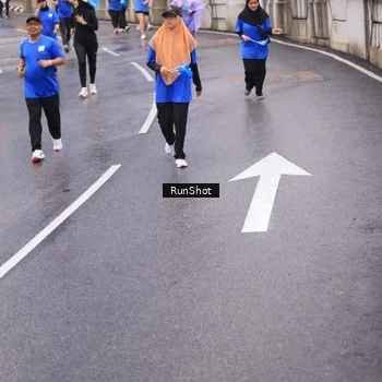 Runner Photo 7939451