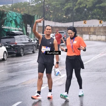 Runner Photo 7939456