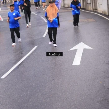 Runner Photo 7939459