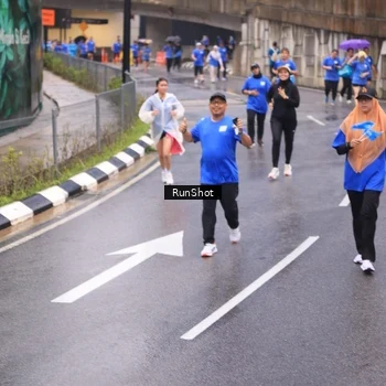 Runner Photo 7939465