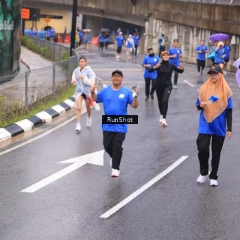 Runner Photo 7939472