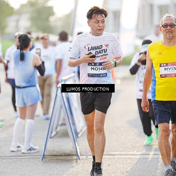 Runner Photo 7939476