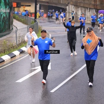 Runner Photo 7939486