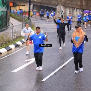 Runner Photo 7939491