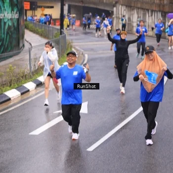 Runner Photo 7939493